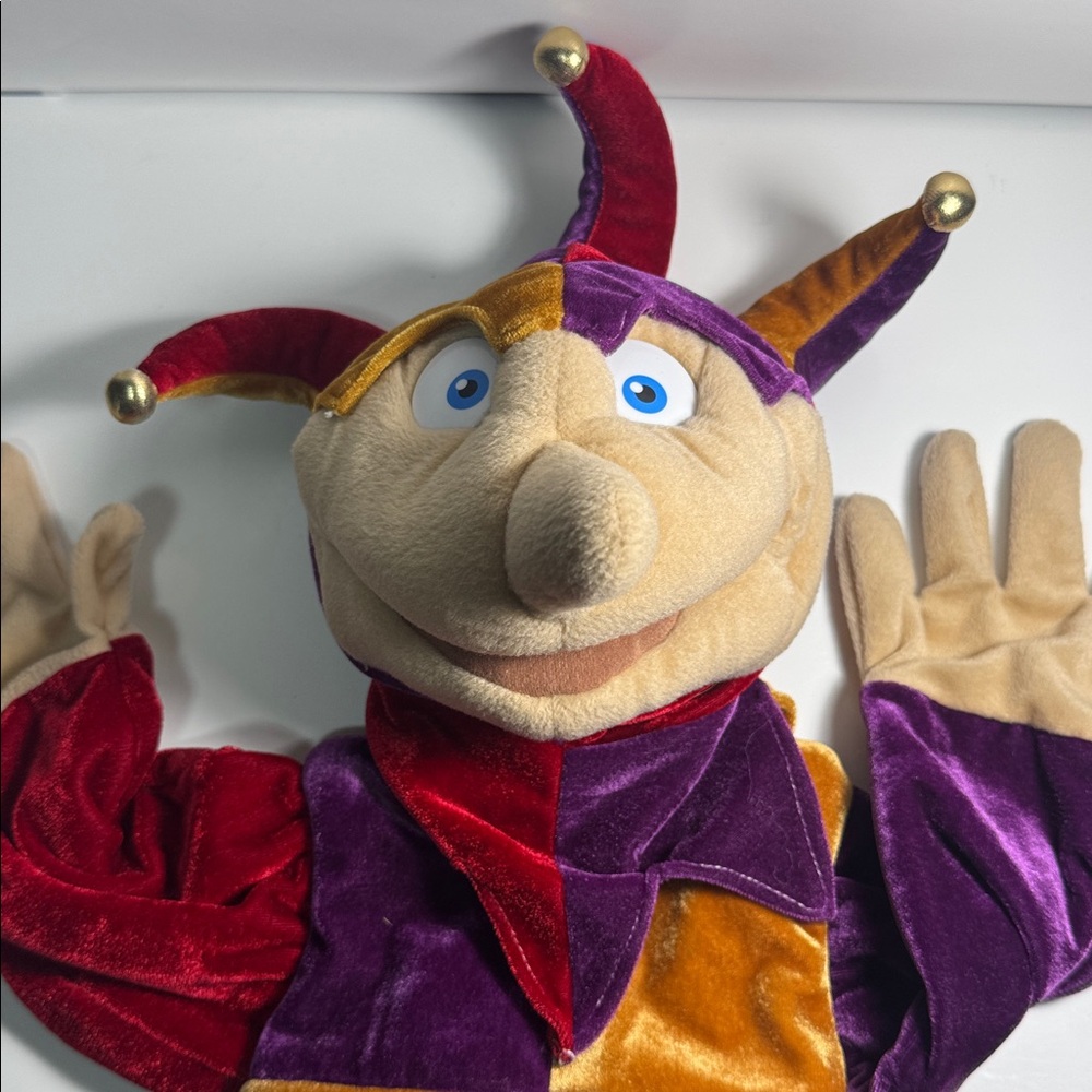 Folkmanis Yorick Jester character hand puppet features movable mouth and arms - Picture 2 of 4